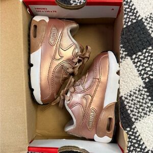 Nike Kids Metallic Rose Sneakers in Rose Gold and White